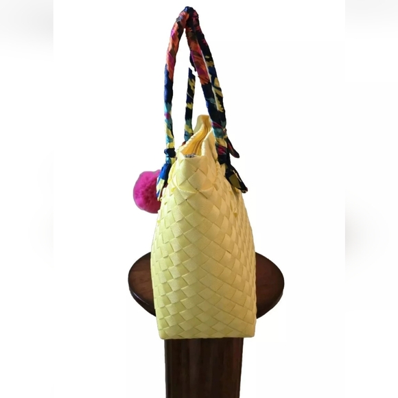 Gingham Basket Weave Handcrafted, Handpainted  Silk-Wrapped Handle Tote Bag NWOT - Picture 4 of 14